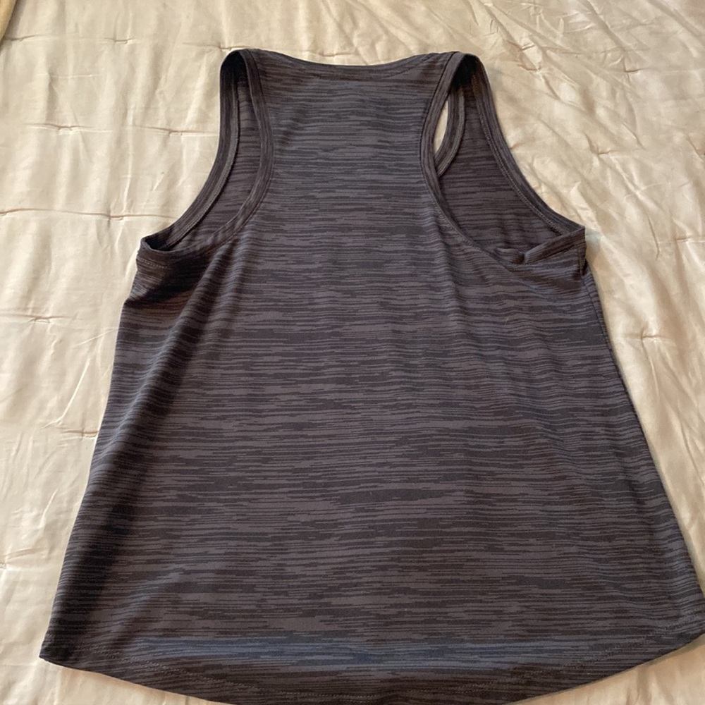 Nike dry fit tank top - Picture 2 of 2